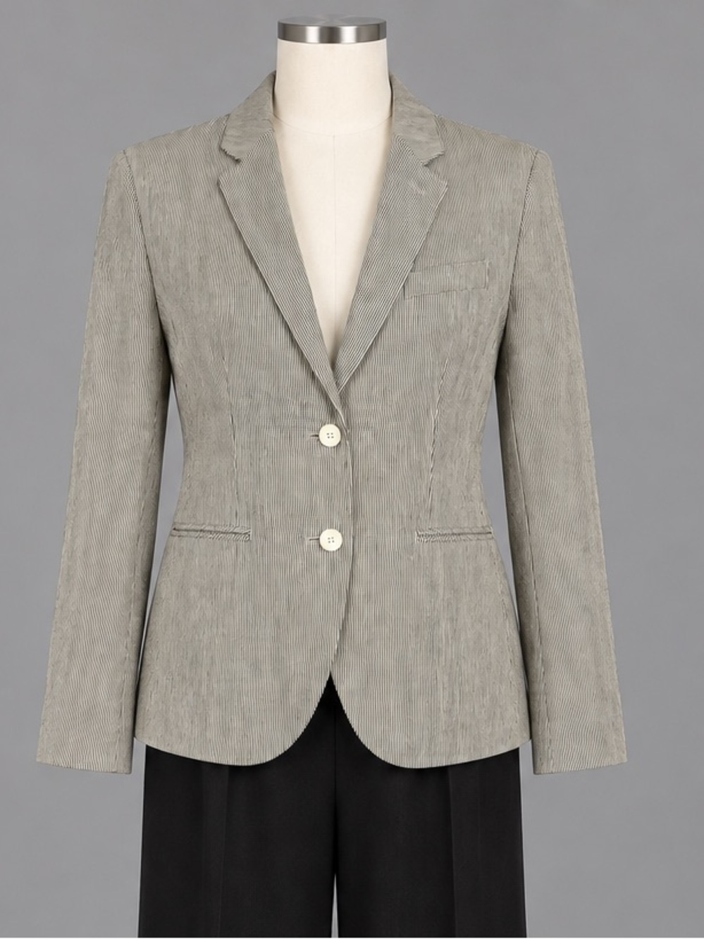 Ines de la Fressange x Uniqlo Women’s Pinstripe Linen Blazer Black Cream M